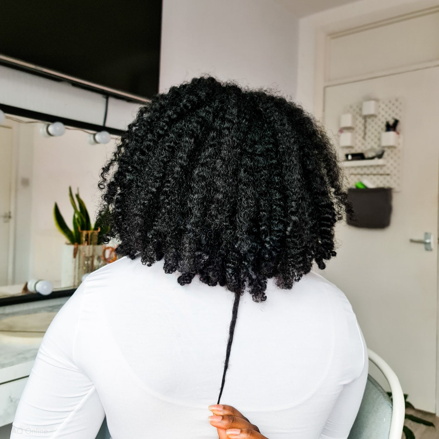 Top 5 Helpful and Practical Tips For Maintaining Healthy Kinky Curly Hair